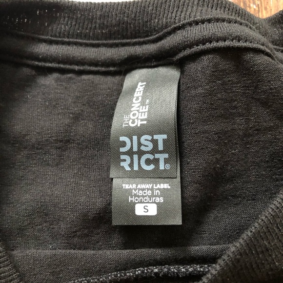 Graphic t-shirt, size S, NWOT - Picture 4 of 4